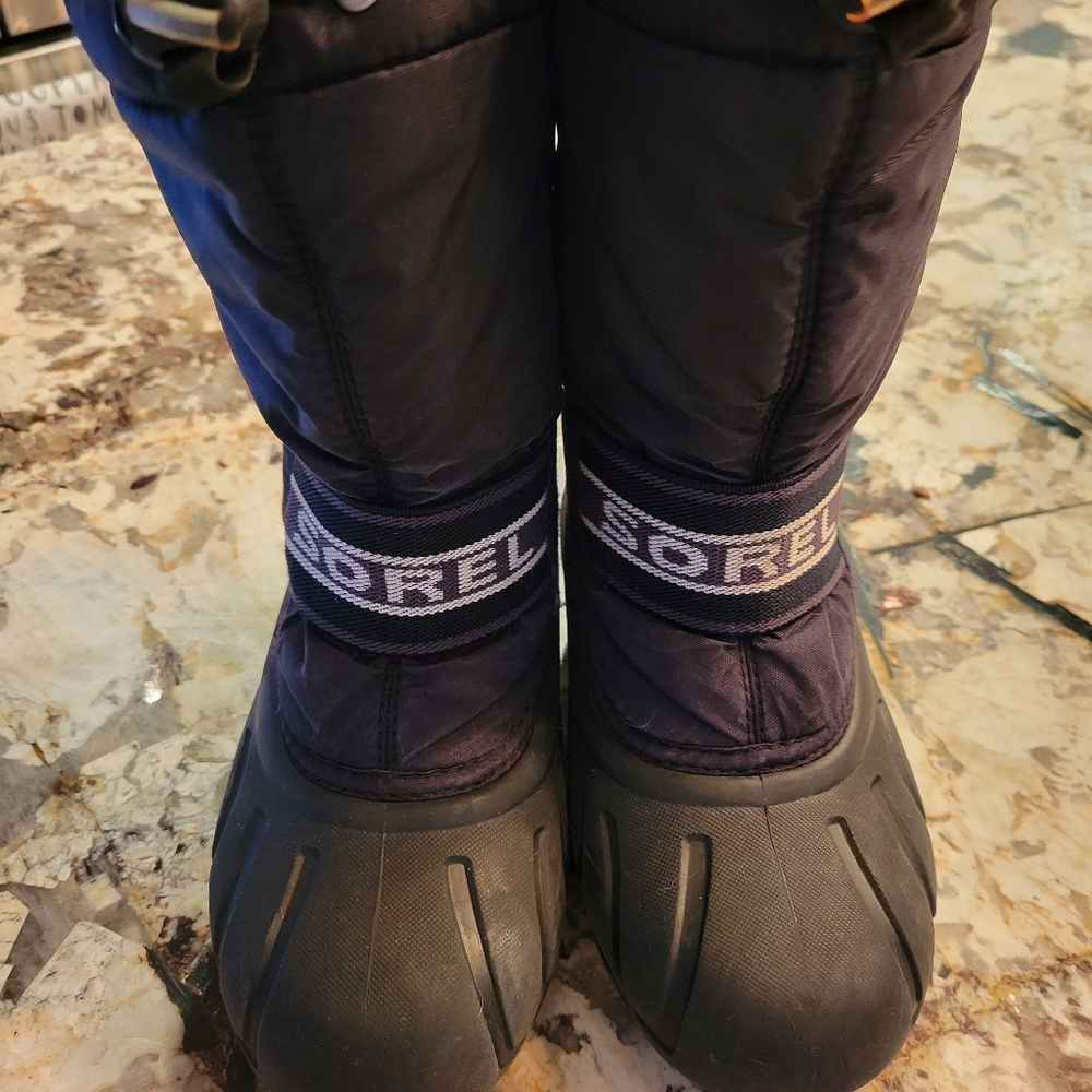 Sorel boys boots size 1